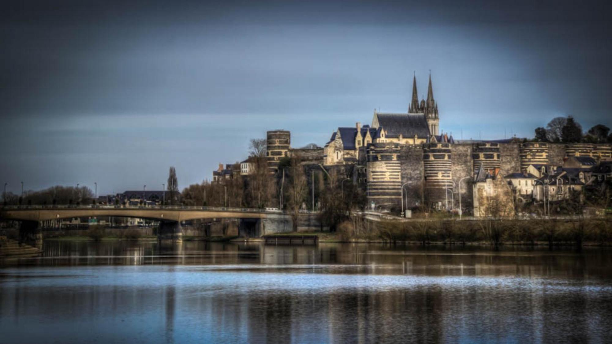 Suite Toussaint - Calme & Authentique Angers Exterior foto